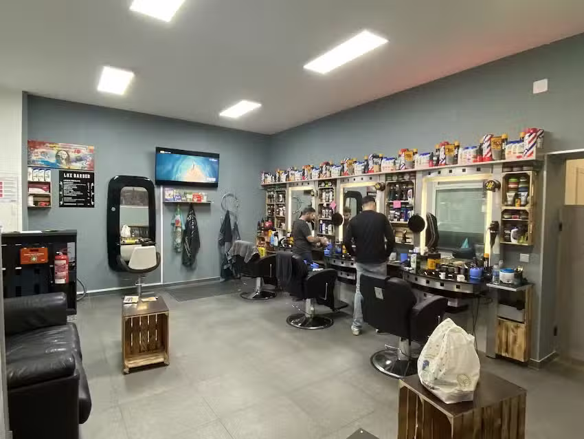 Lux Barber (Der Friseur)