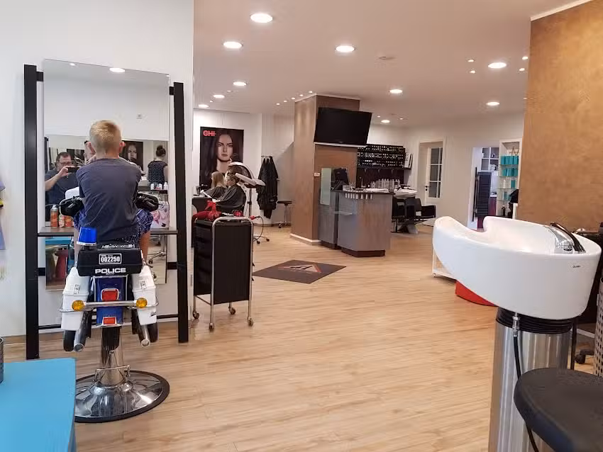 M&M Coiffeur Martin M&uuml;ller