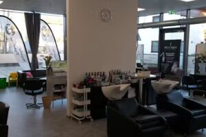 Maisacher Friseurladen
