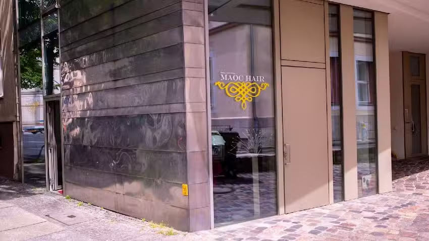 MAOC (Modern Art of Cutting) Hair