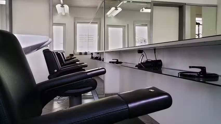 MARCUS KR&Auml;MER FRISEUR
