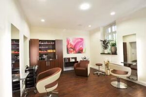 Marion Paronuzzi – Haare, Kosmetik, Make-up