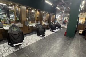 Men&rsquo;s Place Barbier