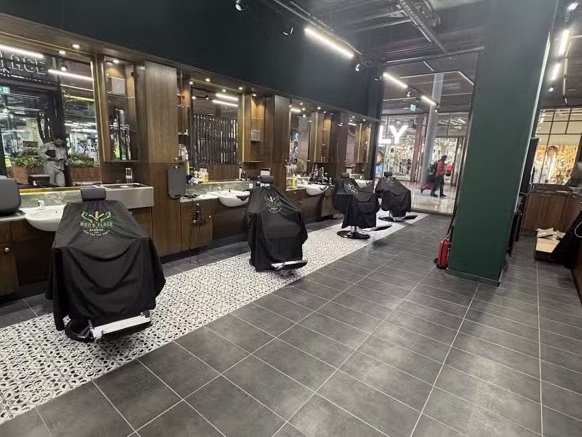 Men&rsquo;s Place Barbier