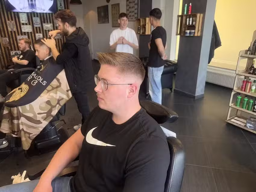 Men&rsquo;s World Barbershop
