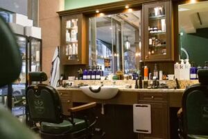 Men’s Place – Barbier