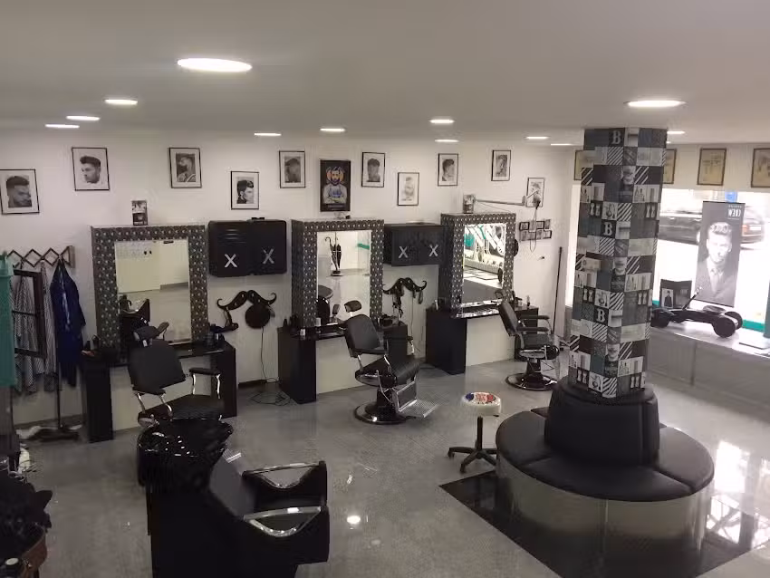 Men&rsquo;s Room Hairstudio