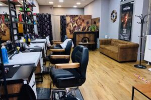 Men&rsquo;s salon baki caf
