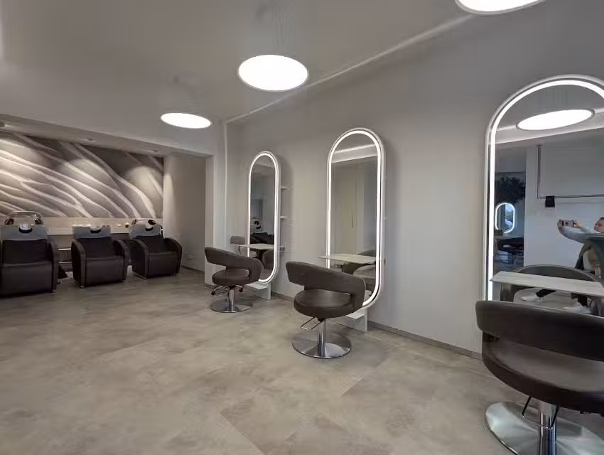 MeTime Salon by Xenia Jurgin