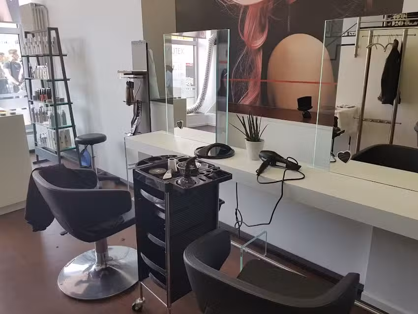 Michelle&rsquo;s Hair & Beautybar