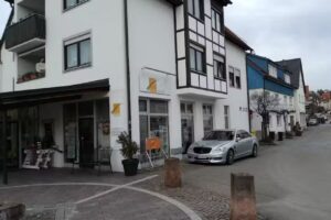 Mino + Concetta Capodieci Friseursalon la piazza