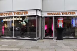 Mintunicorn by Gro&szlig;es Theater Loft