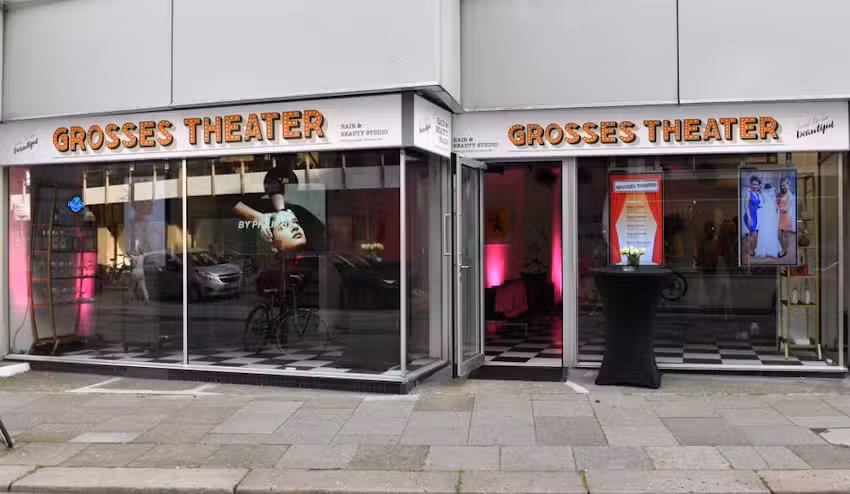 Mintunicorn by Gro&szlig;es Theater Loft