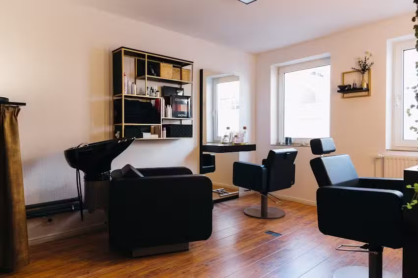 Mirjam Walther INNER BEAUTY | HAIR | MAKE UP