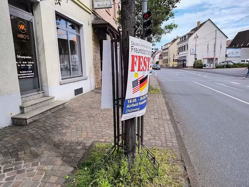 MIRO&rsquo;S HAIRPOINT