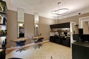 Miss Lesley – Unique Hairdresser