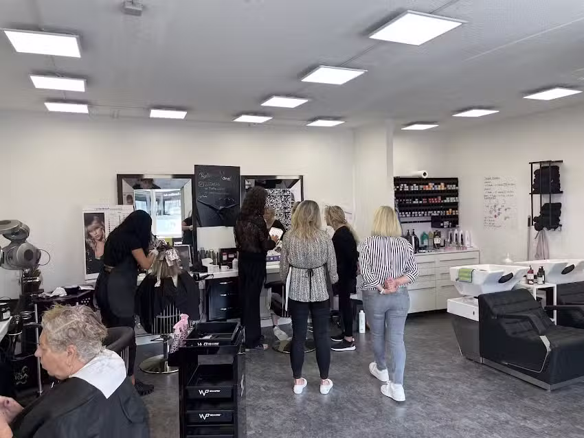ML Friseursalon Damen- und Herrenfriseur