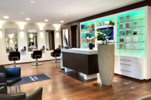 Monique Müller | friseure