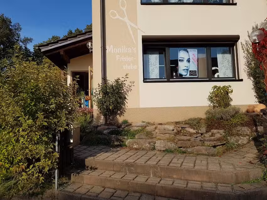 Monis Frisierstube