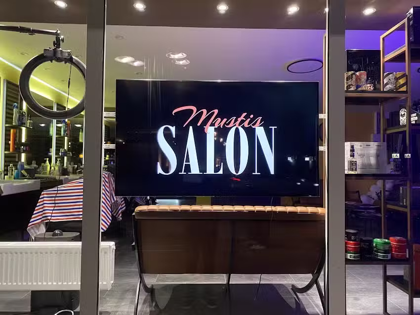 Musti&rsquo;s Salon
