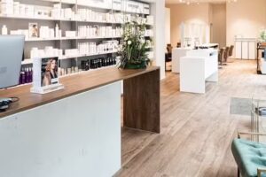 Nadine Hornaff Haar & Hautexperten