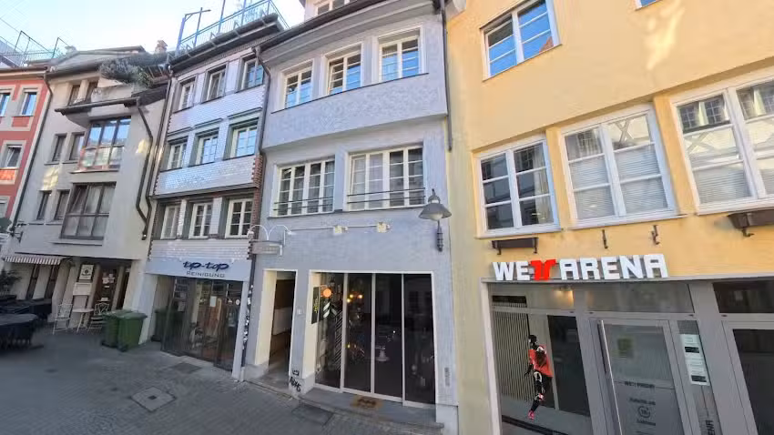 Naim Barbershop, Friseursalon