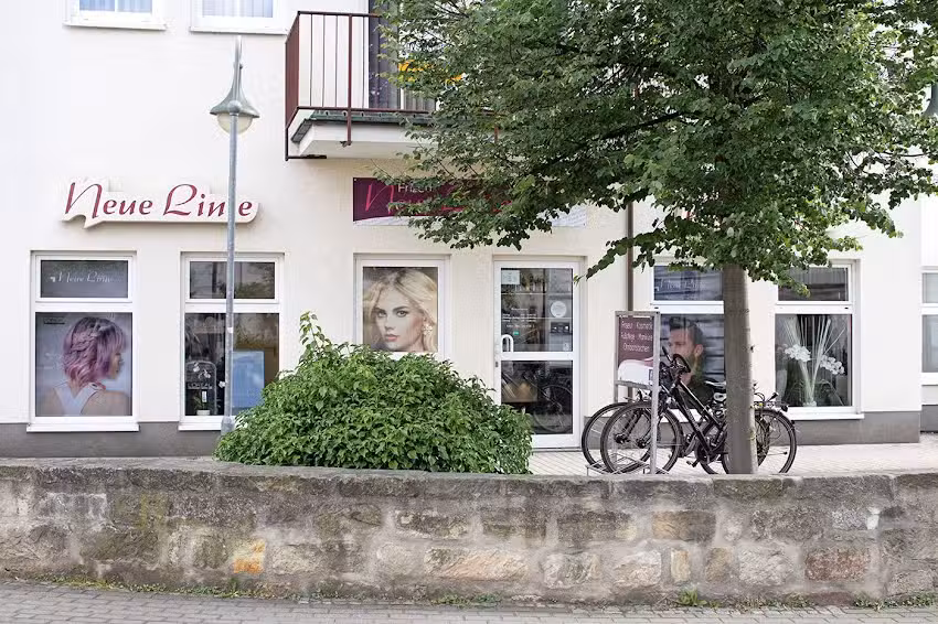 Neue Linie &ndash; Friseur- und Kosmetiksalon