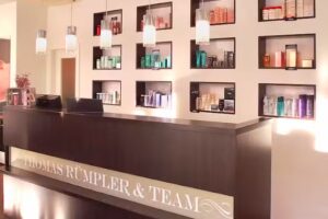 Neue Linie &ndash; Friseur- und Kosmetiksalon