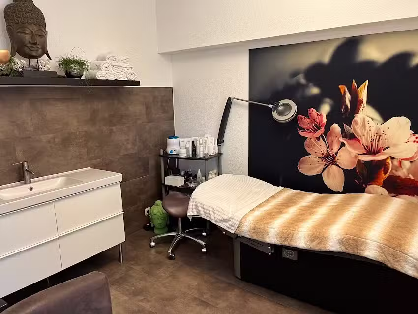 NEXXT Beauty & Hair Themar