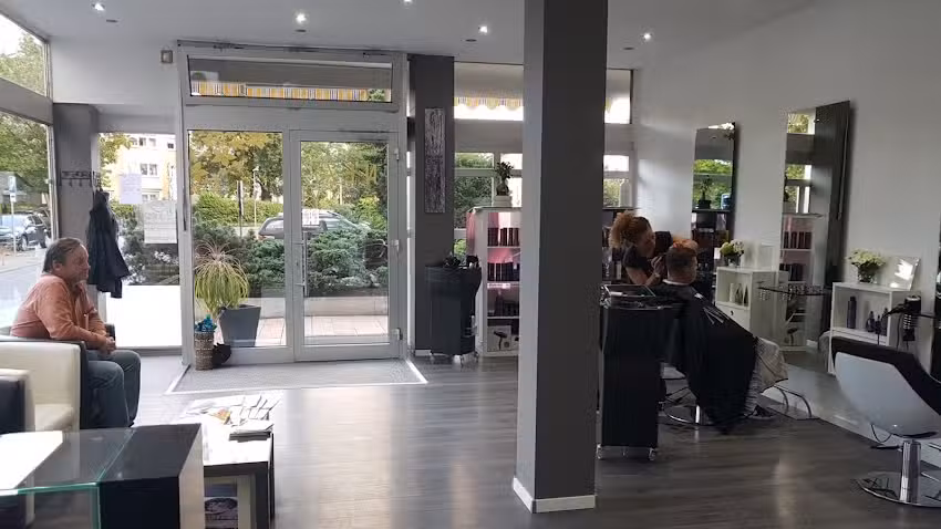 NEZI &ndash; Aus Liebe Zum Haar