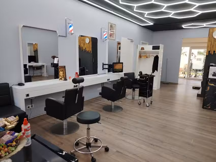 Omar Barber&Herrenfriseur