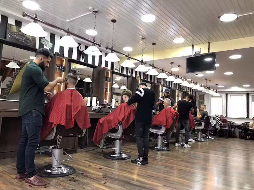 Oscar Barber & Beauty Salon