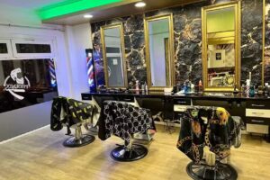 Phoenix Barbershop & Damen Salon