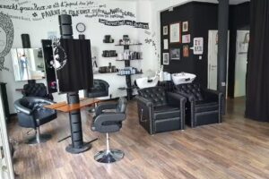 Quantum Hair Mechanics