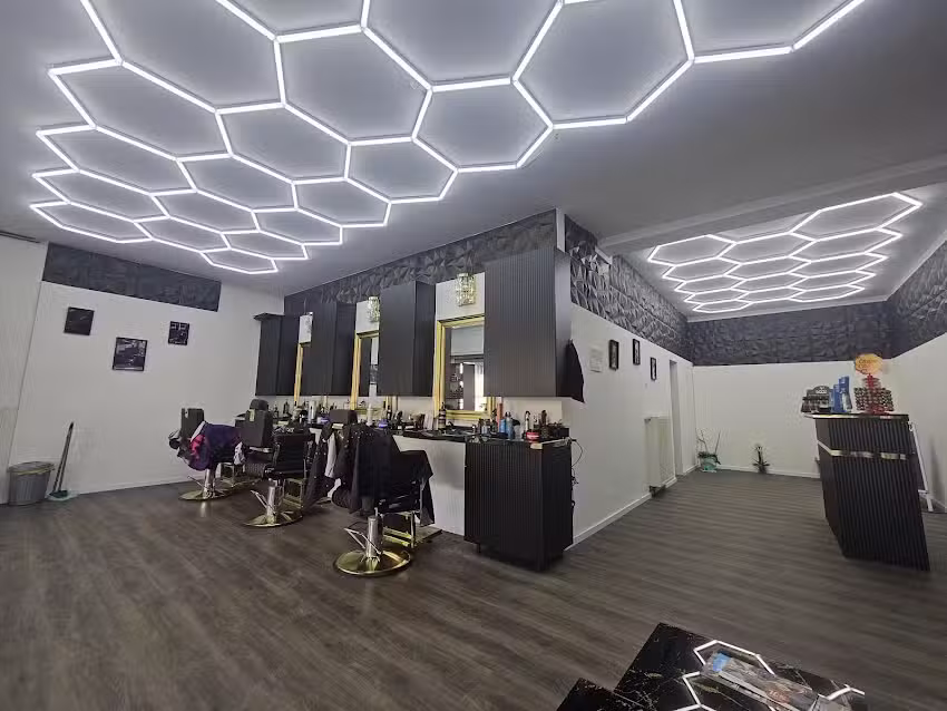 Rasa&lsquo;s Barbershop