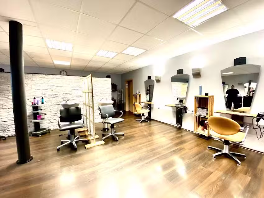 RAVEVA Hairconcept