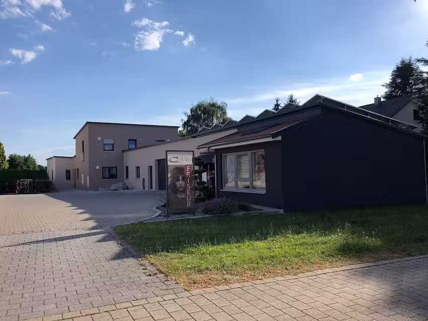 Reiner Corinna creHAARtiv Friseursalon