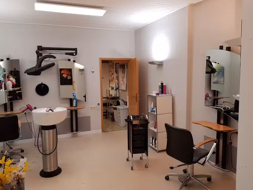 Renate Kemle, &sbquo;Friseur am Marktplatz&lsquo;