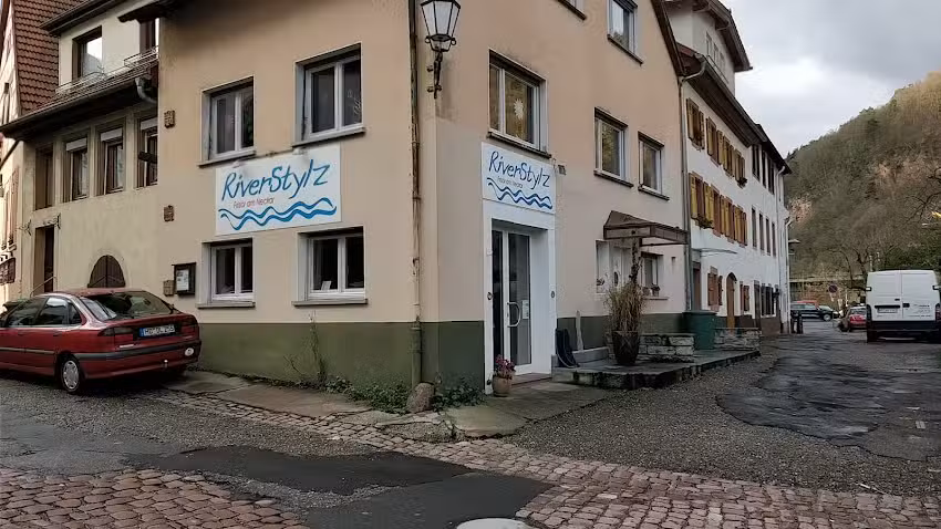 RiverStylz Fris&ouml;r am Neckar