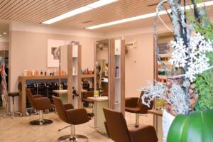 ROLAND ECKSTEIN . Der Friseur