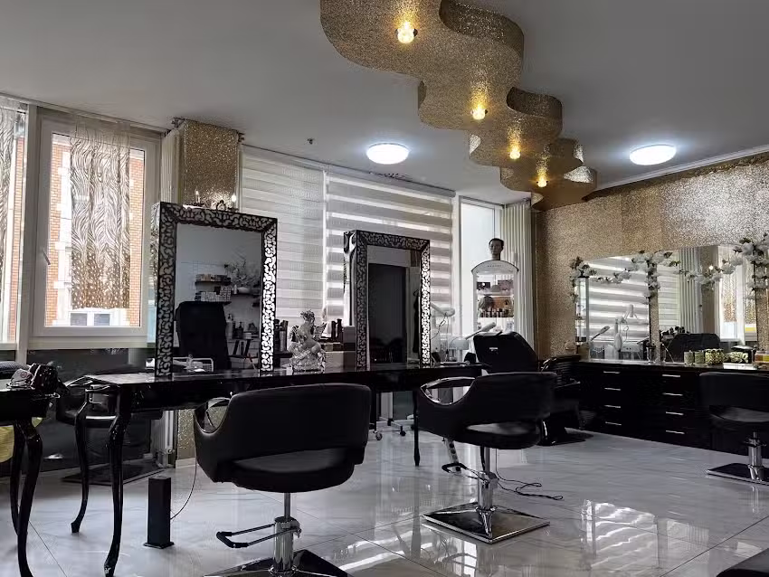 Roya Beauty Palace