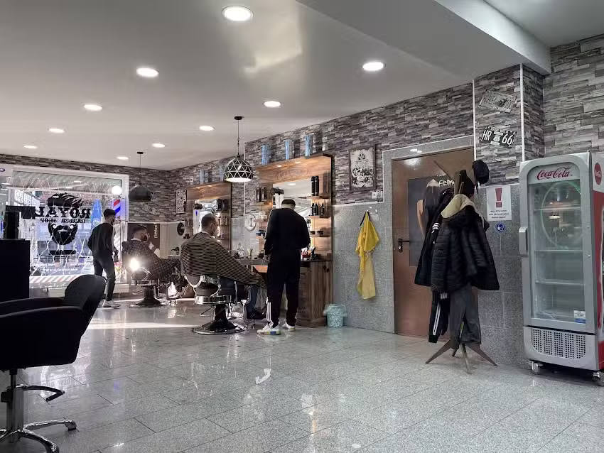 ROYAL BARBERSHOP
