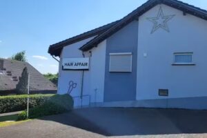 Sabrina&rsquo;s Hair-Affair