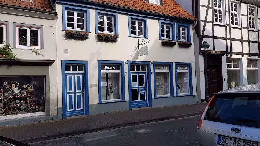 Salon Annette by Dirk