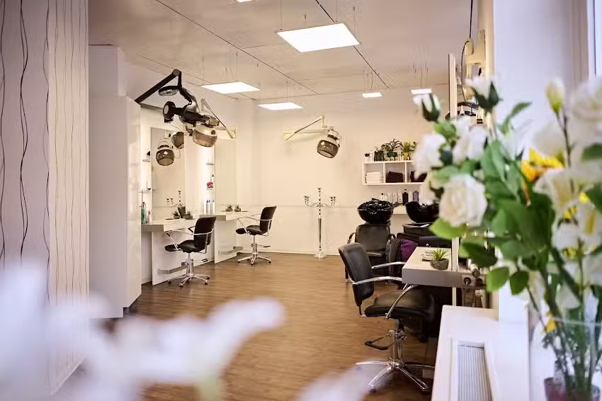 Salon Beautiful