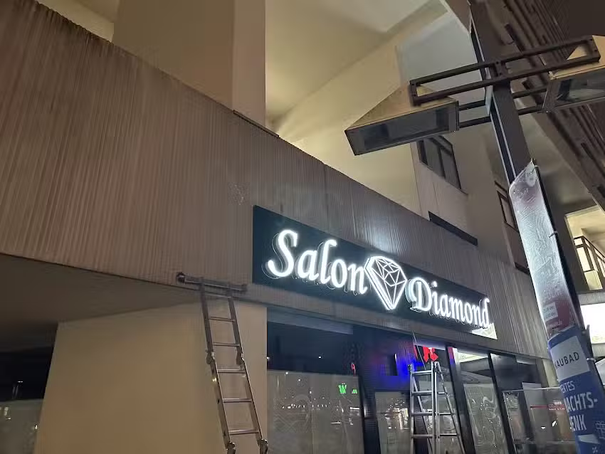 Salon Diamond