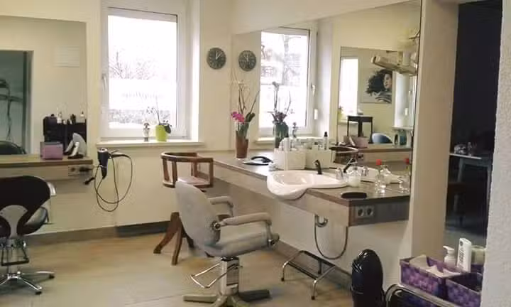 Salon Diana