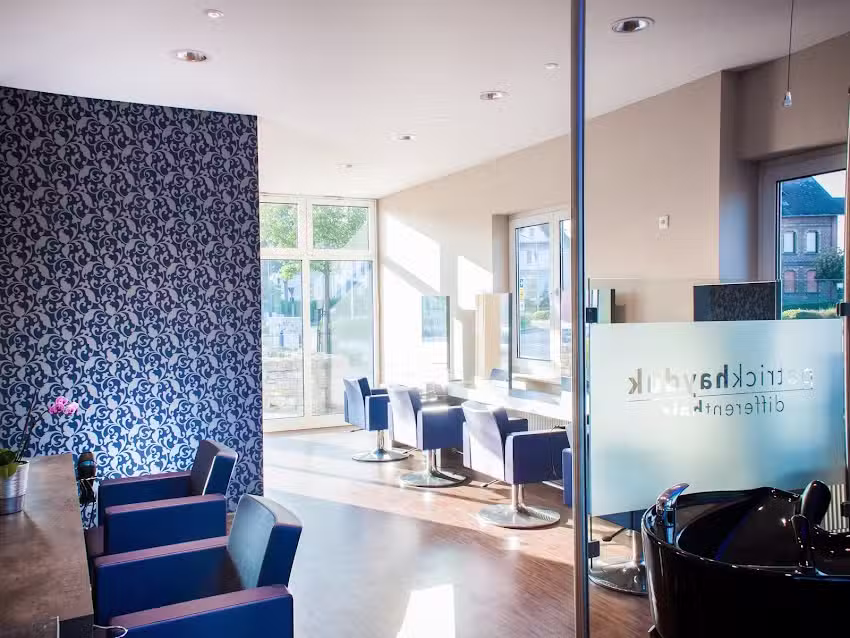 Salon Different Hair