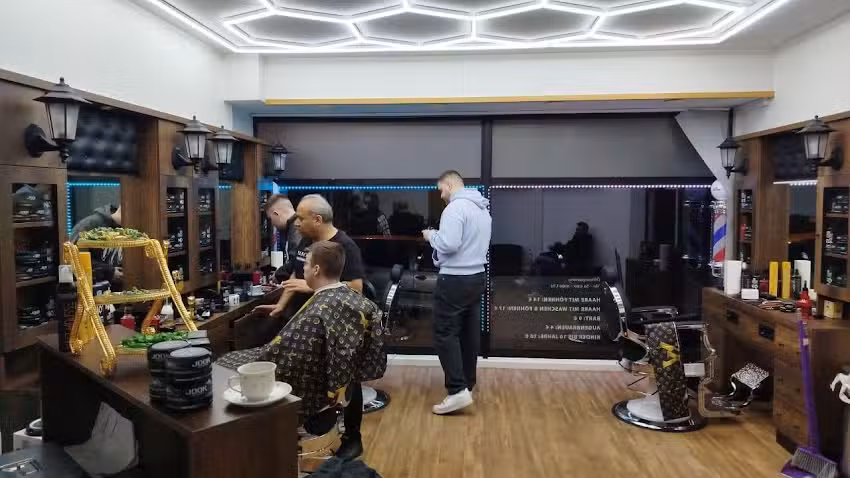 Salon Elias