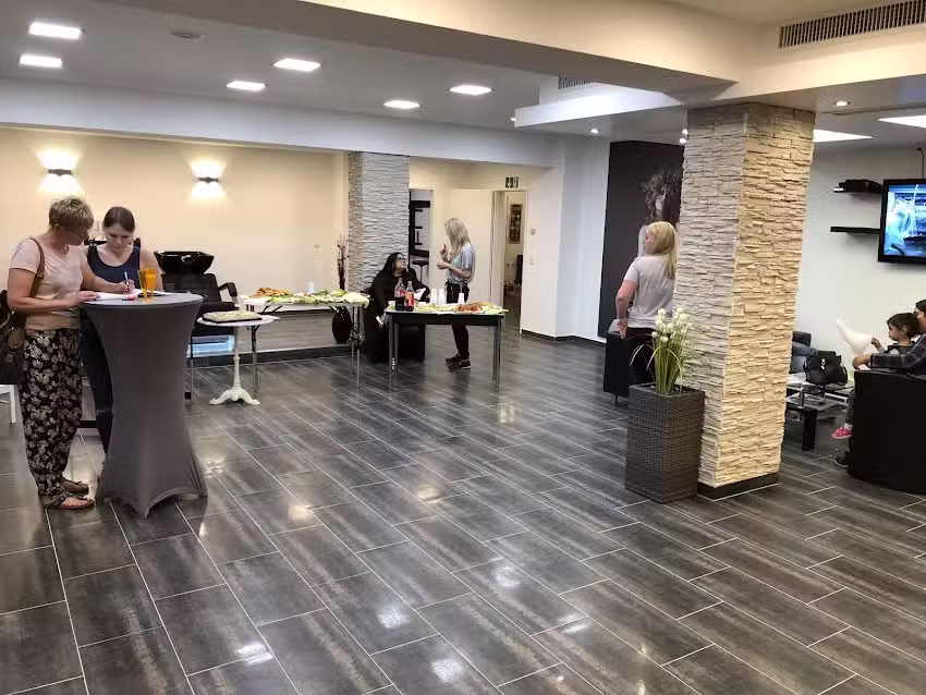 Salon Figaro by Tuncay Isik